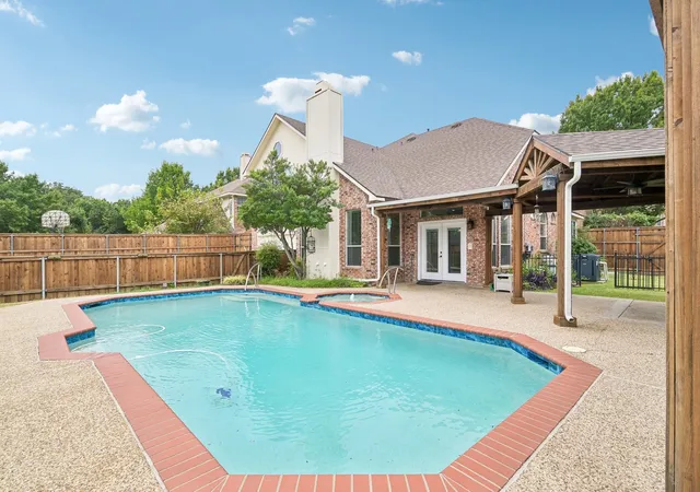 Photo 1 of Single family home for sale at 7410 Silverthorn Dr, Rowlett, TX 75089 | MLS# 21375982 | Listing updated on 2026-09-12