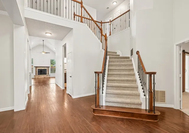 Photo 4 of Single family home for sale at 7410 Silverthorn Dr, Rowlett, TX 75089 | MLS# 21375982 | Listing updated on 2026-09-12