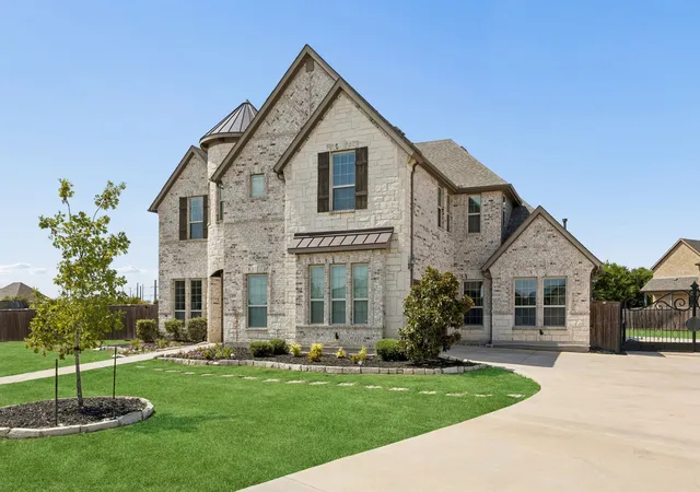 Photo 2 of Single family home for sale at 279 Shallow Brk Dr, Sunnyvale, TX 75182 | MLS# 21378691 | Listing updated on 2026-09-12