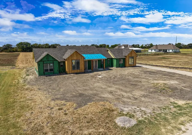 Photo 2 of Single family home for sale at 1830 County Rd 2134, Caddo Mills, TX 75135 | MLS# 21378339 | Listing updated on 2026-09-20
