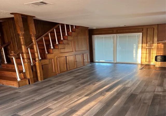 Photo 3 of Single family home for sale at 1419 S Rockwall Ave, Terrell, TX 75160 | MLS# 21376302 | Listing updated on 2026-09-22