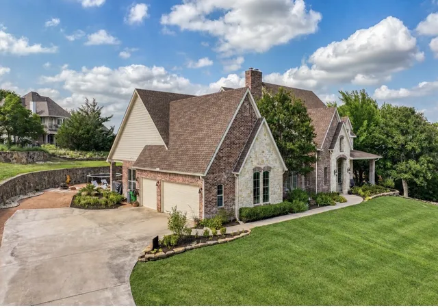 Photo 2 of Sale Pending at 381 Creek Bnd Dr, Aledo, TX 76008 | MLS# 21379330 | Listing updated on 2026-09-22