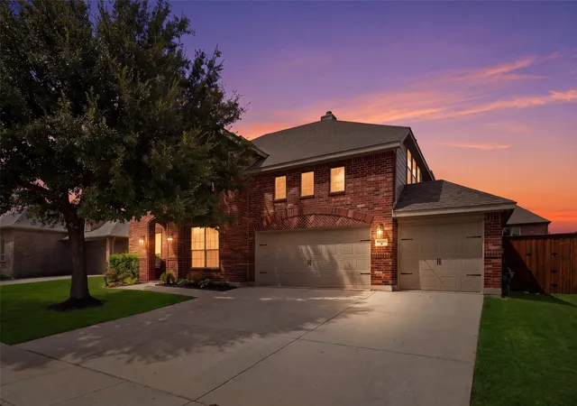 Photo 4 of Single family home for sale at 15821 Bent Rose Way, Fort Worth, TX 76177 | MLS# 21367014 | Listing updated on 2026-09-10