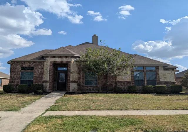 Photo 1 of Single family home for sale at 408 Valley Ridge Dr, Red Oak, TX 75154 | MLS# 21379407 | Listing updated on 2026-09-13