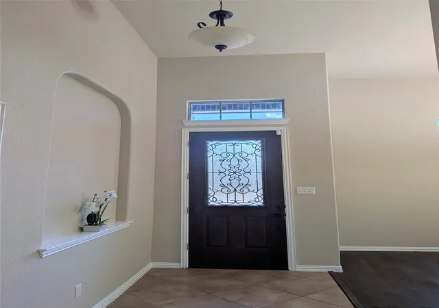 Photo 3 of Single family home for sale at 408 Valley Ridge Dr, Red Oak, TX 75154 | MLS# 21379407 | Listing updated on 2026-09-13