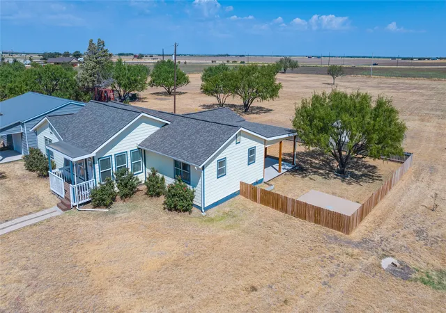 Photo 3 of Single family home for sale at 390 Mesquite Ln, Abilene, TX 79601 | MLS# 21379295 | Listing updated on 2026-10-06