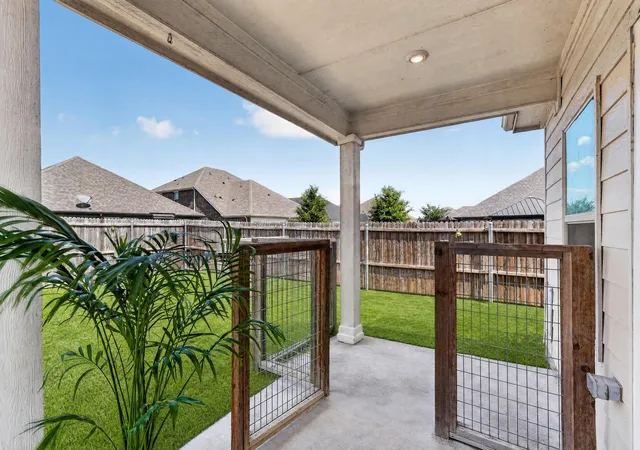 Photo 3 of Single family home for sale at 617 Fletcher Dr, Rockwall, TX 75087 | MLS# 21379420 | Listing updated on 2026-09-13