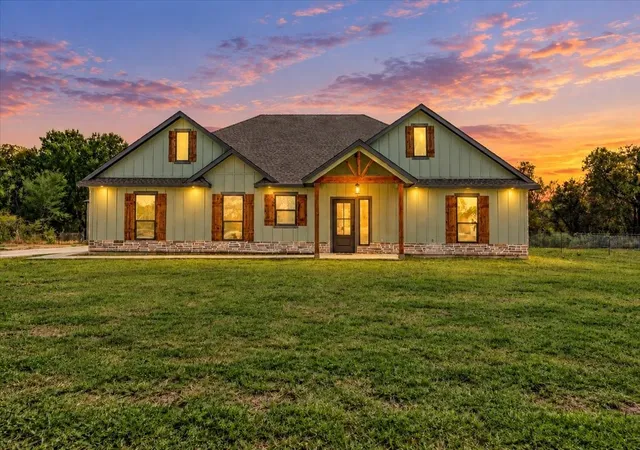 Photo 1 of Single family home for sale at 785 Palmito Ranch Rd, Corsicana, TX 75110 | MLS# 21377634 | Listing updated on 2026-09-10