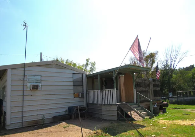 Photo 3 of Single family home for sale at 2401 Euless Ct, Weatherford, TX 76087 | MLS# 21376834 | Listing updated on 2026-09-08