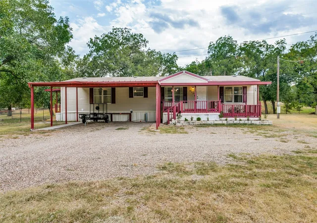 Photo 3 of Manufactured home for sale at 6013 Idaho Trl, Granbury, TX 76048 | MLS# 21379431 | Listing updated on 2026-09-12