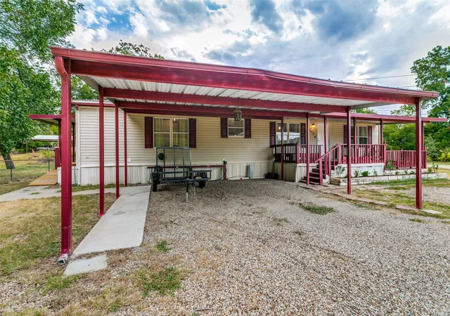 Photo 3 of Manufactured home for sale at 6013 Idaho Trl, Granbury, TX 76048 | MLS# 21379431 | Listing updated on 2026-09-12