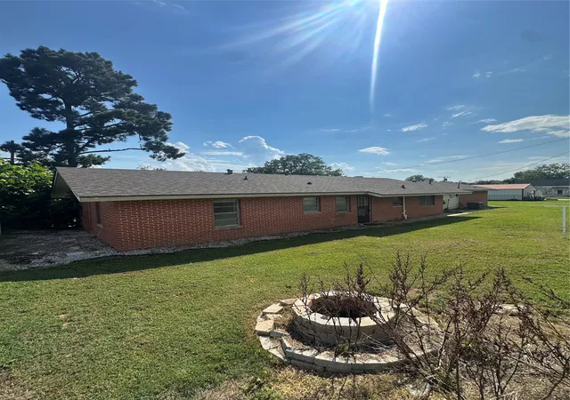 Photo 3 of Single family home for sale at 2741 Mill St, Ringgold, LA 71068 | MLS# 21379485 | Listing updated on 2026-09-08