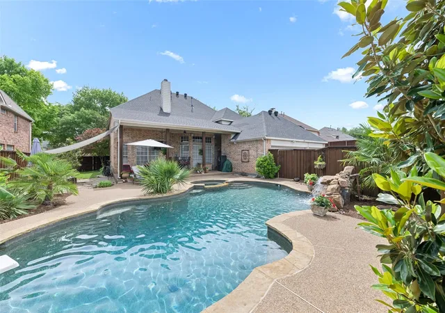 Photo 4 of Single family home for sale at 3205 Merita Dr, Richardson, TX 75082 | MLS# 21364332 | Listing updated on 2026-09-28