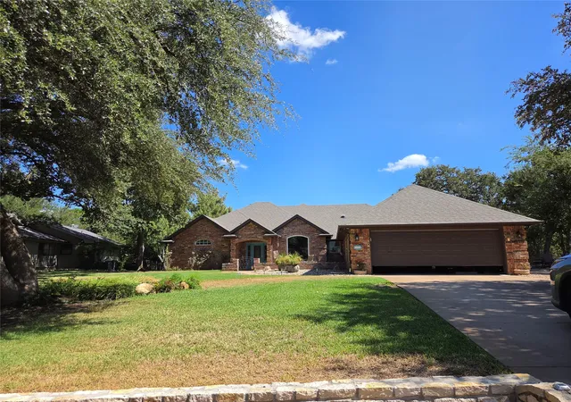 Photo 2 of Single family home for sale at 5004 Mohawk Ct, Granbury, TX 76049 | MLS# 21379530 | Listing updated on 2026-09-12