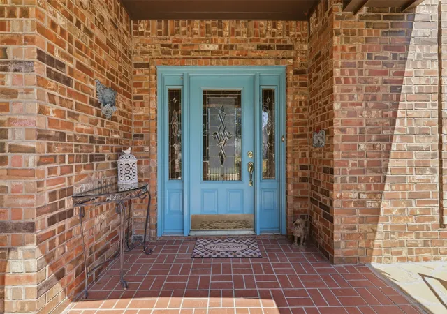 Photo 4 of Single family home for sale at 5004 Mohawk Ct, Granbury, TX 76049 | MLS# 21379530 | Listing updated on 2026-09-12