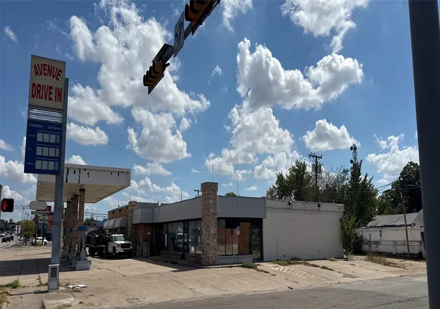 Photo 1 of Land for sale at 400 W Brown St, Ennis, TX 75119 | MLS# 21379475 | Listing updated on 2026-09-10