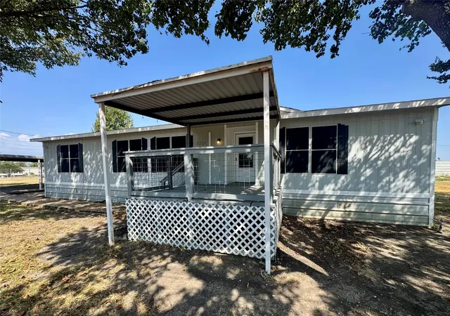 Photo 2 of Manufactured home for sale at 7201 Pica Dr, Alvarado, TX 76009 | MLS# 21379557 | Listing updated on 2026-09-14