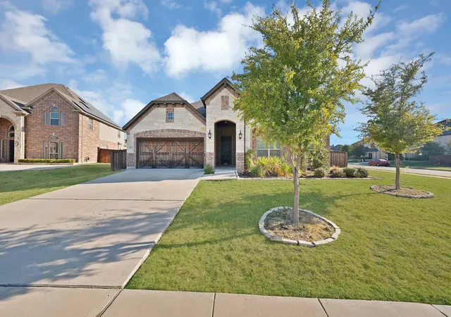Photo 1 of Sale Pending at 2611 Ashmont Way, Venus, TX 76084 | MLS# 21370227 | Listing updated on 2026-09-27