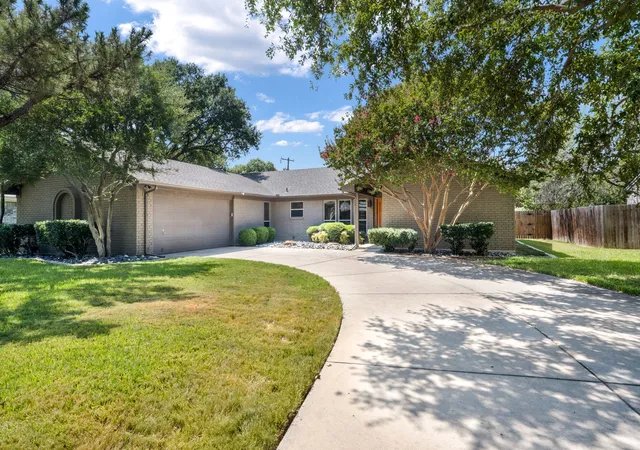 Photo 3 of Sale Pending at 5112 Cordova Ave, Fort Worth, TX 76132 | MLS# 21379559 | Listing updated on 2026-09-21