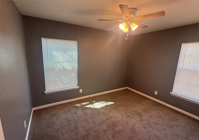 Photo 4 of Single family home for sale at 4040 Runnels St, Fort Worth, TX 76106 | MLS# 21376848 | Listing updated on 2026-09-14