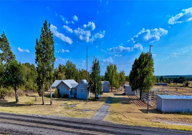 Photo 2 of Single family home for sale at 5423 Fm 1956, Nocona, TX 76255 | MLS# 21369687 | Listing updated on 2026-09-22