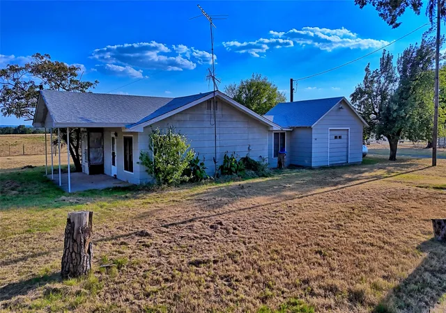 Photo 3 of Single family home for sale at 5423 Fm 1956, Nocona, TX 76255 | MLS# 21369687 | Listing updated on 2026-09-22