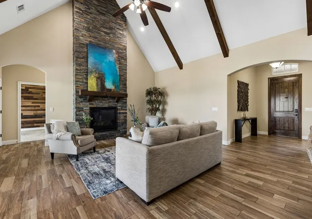 Photo 4 of Single family home for sale at 1809 Laguna S, Pelican Bay, TX 76020 | MLS# 21379558 | Listing updated on 2026-09-13