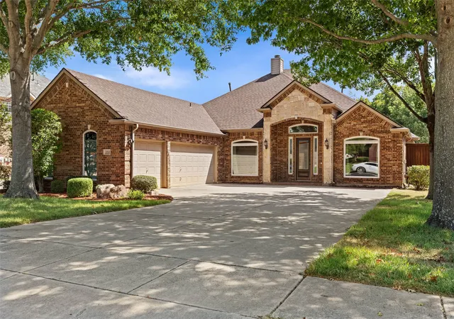 Photo 2 of Single family home for sale at 2212 Creek Xing Dr, Corinth, TX 76210 | MLS# 21379526 | Listing updated on 2026-10-03