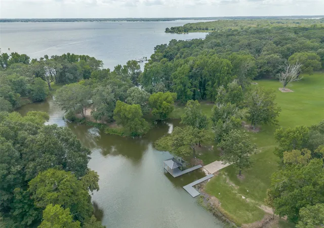 Photo 1 of Multi family home for sale at 558 Private Rd 7423, Emory, TX 75440 | MLS# 21379635 | Listing updated on 2026-09-24