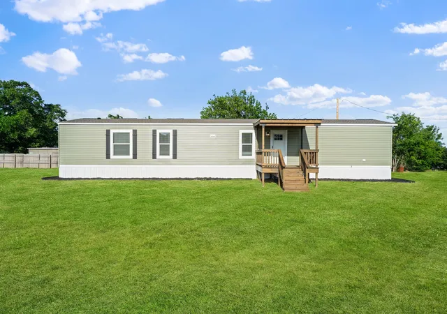 Photo 2 of Manufactured home for sale at 238 Vaughn, Gun Barrel City, TX 75156 | MLS# 21379648 | Listing updated on 2026-09-10