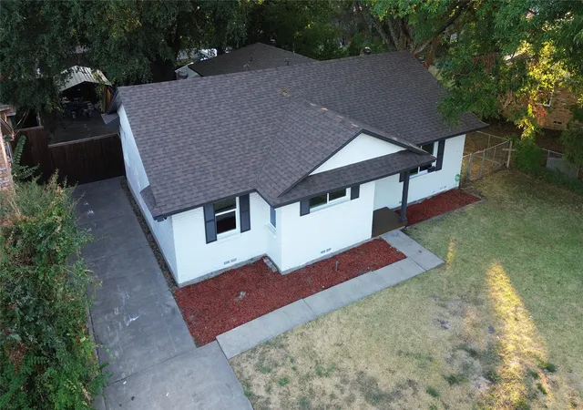 Photo 3 of Single family home for sale at 1240 Tosch Ln, Mesquite, TX 75149 | MLS# 21379666 | Listing updated on 2026-09-13