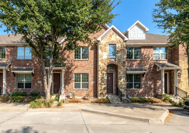 Photo 1 of Townhouse for sale at 643 Matthew Pl, Richardson, TX 75081 | MLS# 21376399 | Listing updated on 2026-09-12