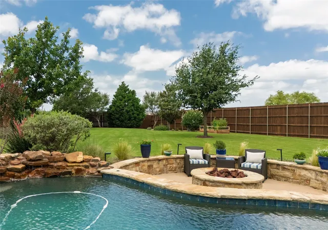 Photo 3 of Single family home for sale at 1408 Clover Dr, Haslet, TX 76052 | MLS# 21379225 | Listing updated on 2026-09-10