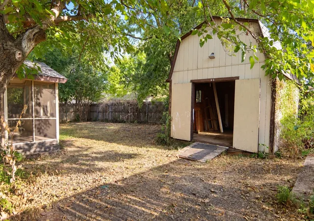 Photo 24 of Single family home for sale at 508 Grants Pkwy, Arlington, TX 76014 | MLS# 21377197 | Listing updated on 2026-09-25