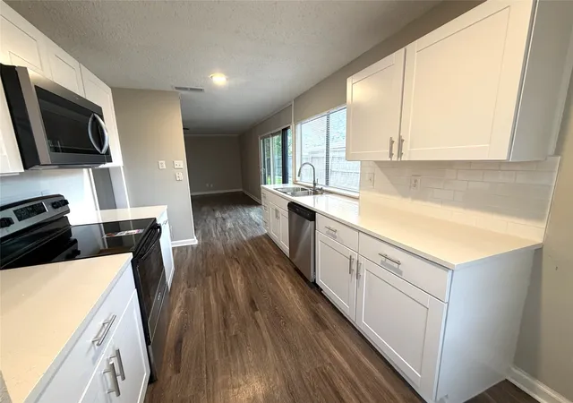 Photo 3 of Single family home for sale at 9117 Fairmont Cir, Rowlett, TX 75088 | MLS# 21377516 | Listing updated on 2026-09-08