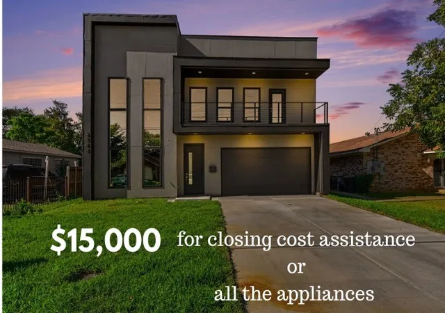 Single family home for sale at 2323 Wilhurt Ave, Dallas, TX 75216 | MLS# 21379403