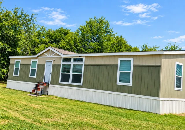 Photo 3 of Sale Pending at 1476 Private Rd 2268, Quinlan, TX 75474 | MLS# 21379766 | Listing updated on 2026-09-21