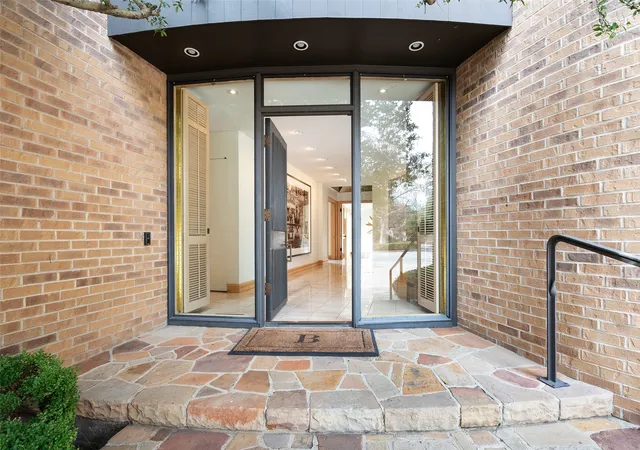 Photo 3 of Single family home for sale at 12 Royal Way, Dallas, TX 75229 | MLS# 21375823 | Listing updated on 2026-09-13