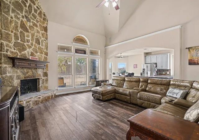Photo 3 of Single family home for sale at 1613 Fiddleneck St, Fort Worth, TX 76177 | MLS# 21376990 | Listing updated on 2026-10-06