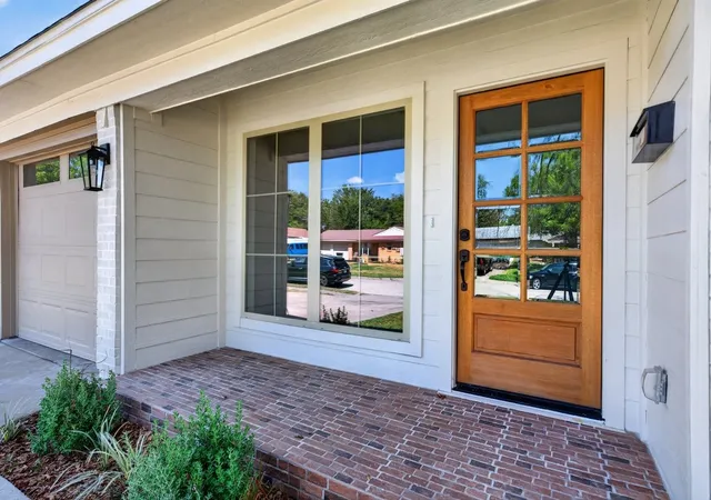 Photo 3 of Single family home for sale at 3446 Caracas Dr, Mesquite, TX 75150 | MLS# 21376215 | Listing updated on 2026-09-12