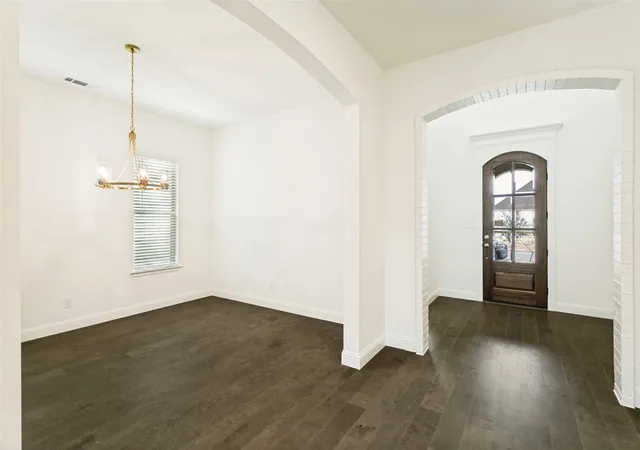 Photo 2 of Sale Pending at 276 Observation Dr, Aledo, TX 76008 | MLS# 21379506 | Listing updated on 2026-09-14