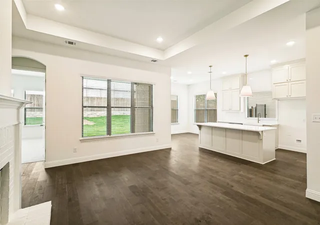 Photo 4 of Sale Pending at 276 Observation Dr, Aledo, TX 76008 | MLS# 21379506 | Listing updated on 2026-09-14