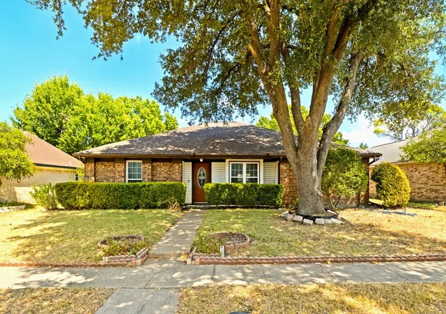 Photo 1 of Single family home for sale at 305 Jessica Dr, Garland, TX 75040 | MLS# 21379878 | Listing updated on 2026-09-10