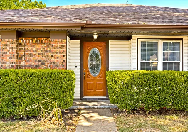 Photo 2 of Single family home for sale at 305 Jessica Dr, Garland, TX 75040 | MLS# 21379878 | Listing updated on 2026-09-10