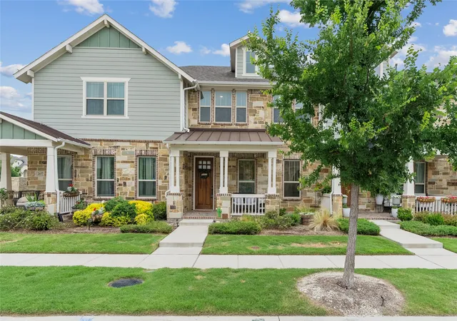 Photo 40 of Townhouse for sale at 2653 Settlers’ Pl, Garland, TX 75042 | MLS# 21379881 | Listing updated on 2026-09-28