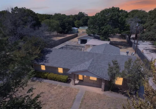 Photo 2 of Single family home for sale at 1403 N Melba Doyle Park Rd, Decatur, TX 76234 | MLS# 21379065 | Listing updated on 2026-09-13
