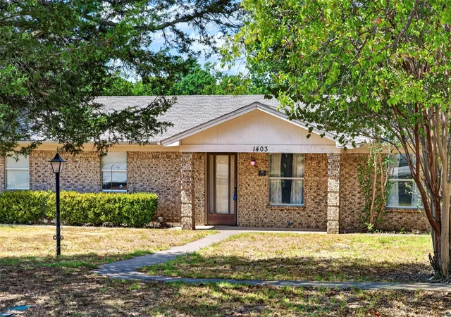 Photo 3 of Single family home for sale at 1403 N Melba Doyle Park Rd, Decatur, TX 76234 | MLS# 21379065 | Listing updated on 2026-09-13