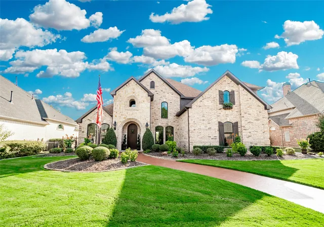 Photo 2 of Single family home for sale at 4805 Rangewood Dr, Flower Mound, TX 75028 | MLS# 21379912 | Listing updated on 2026-10-02