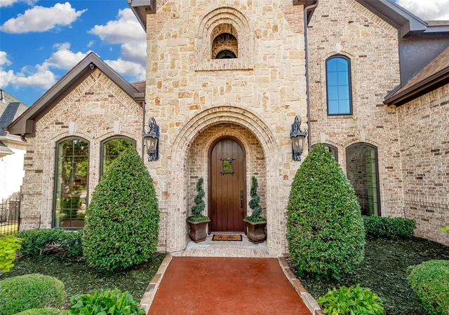 Photo 3 of Single family home for sale at 4805 Rangewood Dr, Flower Mound, TX 75028 | MLS# 21379912 | Listing updated on 2026-10-02