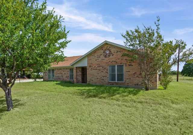 Photo 1 of Single family home for sale at 7125 S Highway 171, Grandview, TX 76050 | MLS# 21377503 | Listing updated on 2026-09-15